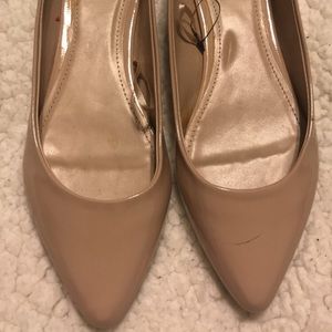 Nude Flats